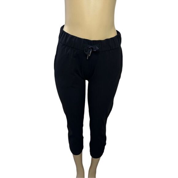 Lululemon women’s Jogger Cropped pull on pant size 4 solid black - Picture 1 of 4